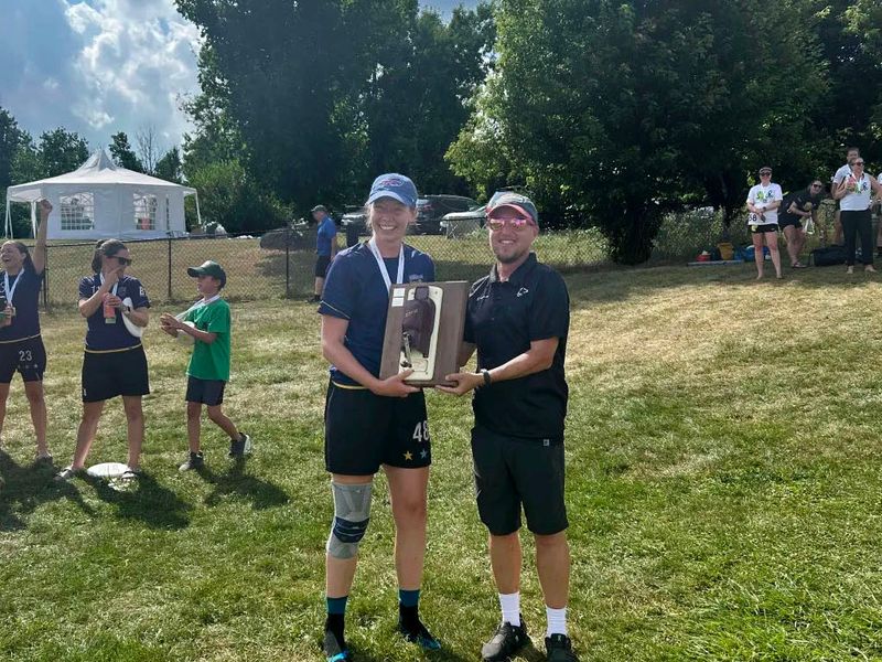 Graves receives award 